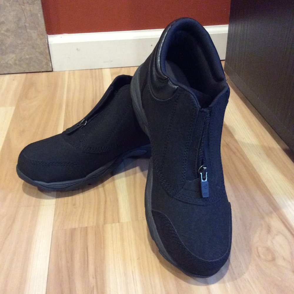 NWOT Easy Spirit Enclose Zip-Up Booties